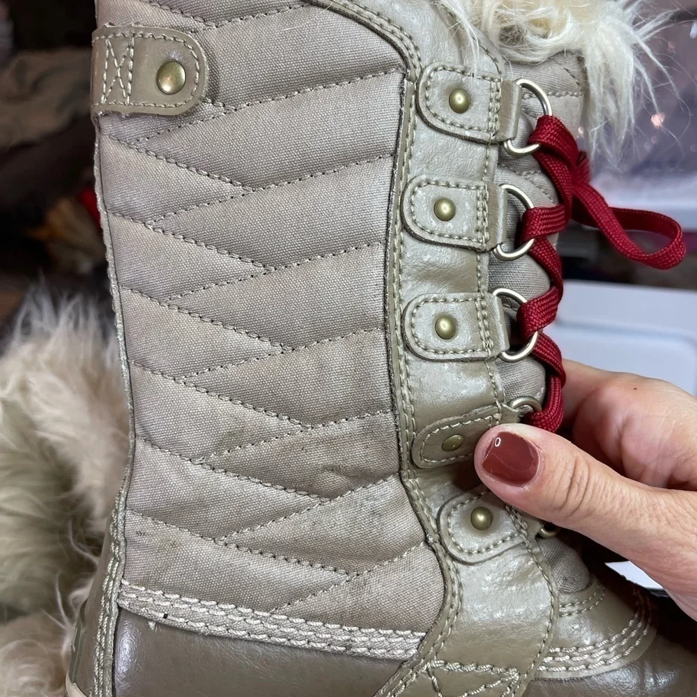 🎉Sorel Tofino II kids Tall Faux Fur Boots Winter Outdoors Tan Red Laces size 1